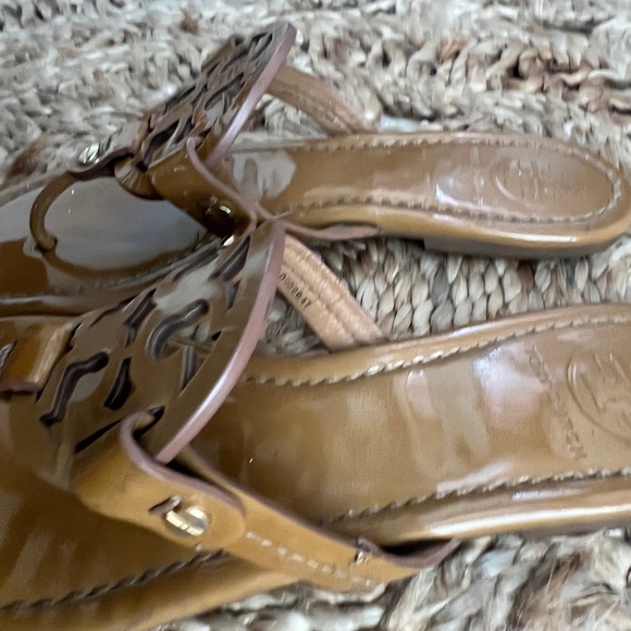 Like new Tory Burch Miller Patent Leather Nude Sandals size 7.5 - Picture 5 of 12